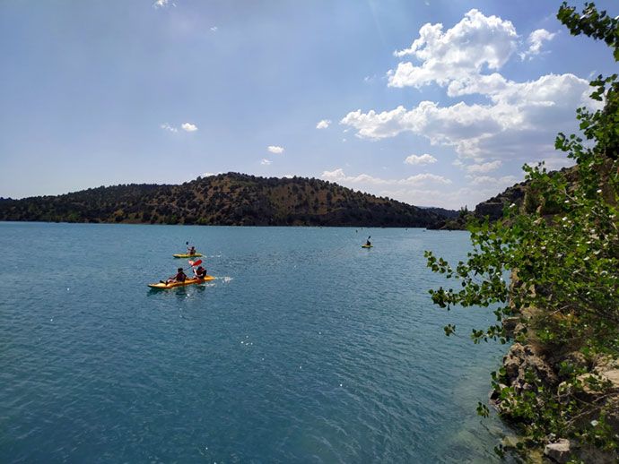 Fotografía del embalse del barquillo en Teruel
